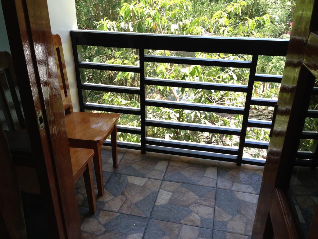 Citrine Travel Lodge El Nido Room photo