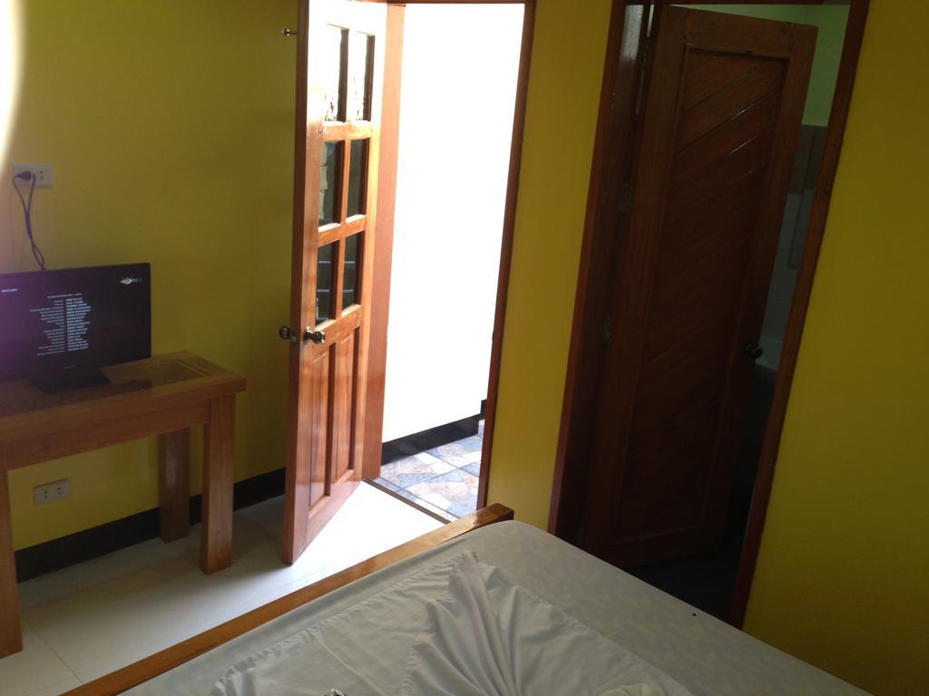 Citrine Travel Lodge El Nido Room photo